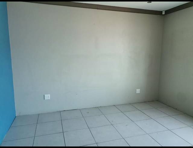 2 BEDROOM PROPERTY TO RENT IN OUTENIQUA STRAND